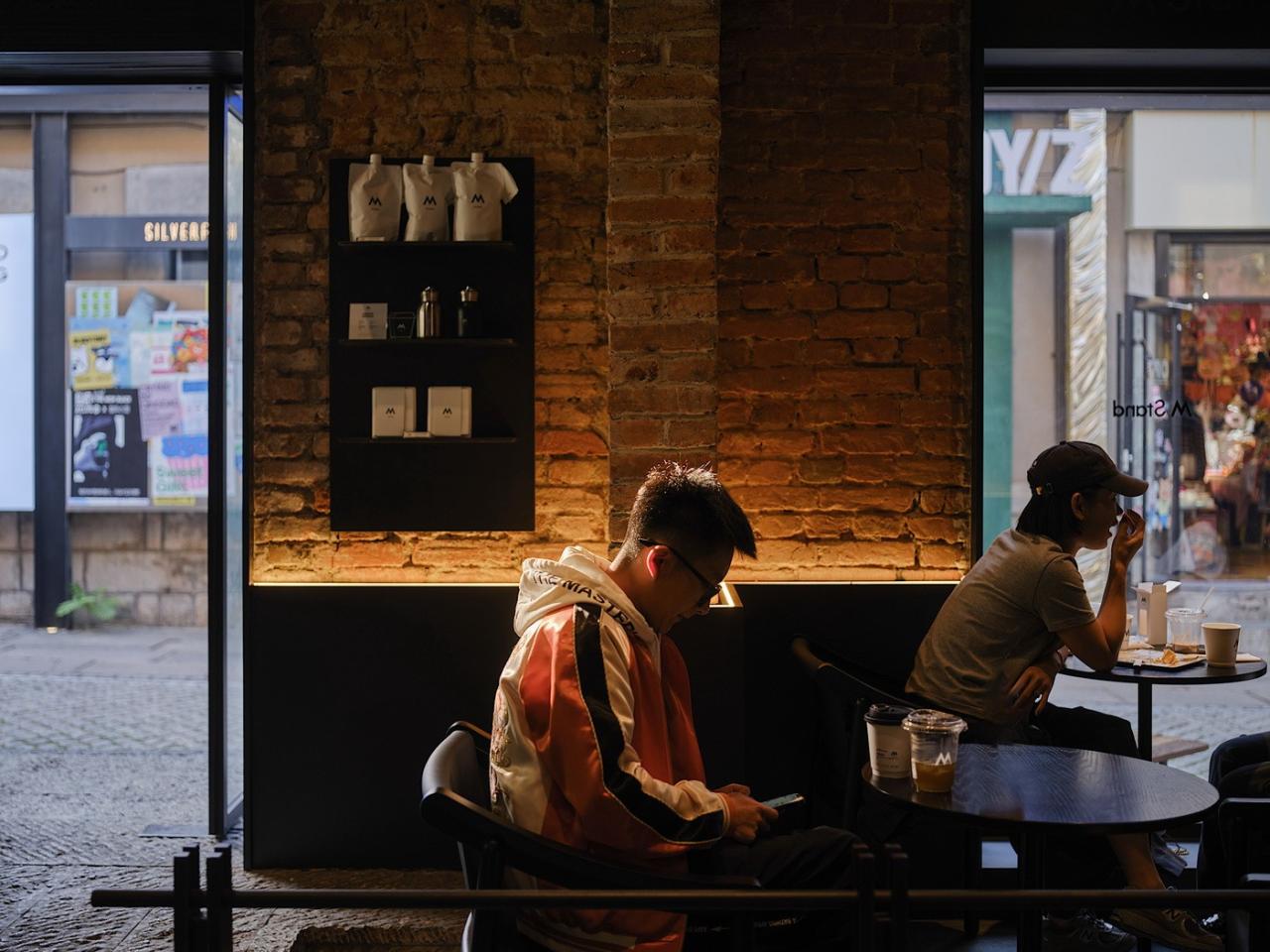 BIM建筑|「百年对谈」M stand-青岛银鱼巷旗舰店 / 平衡空间设计