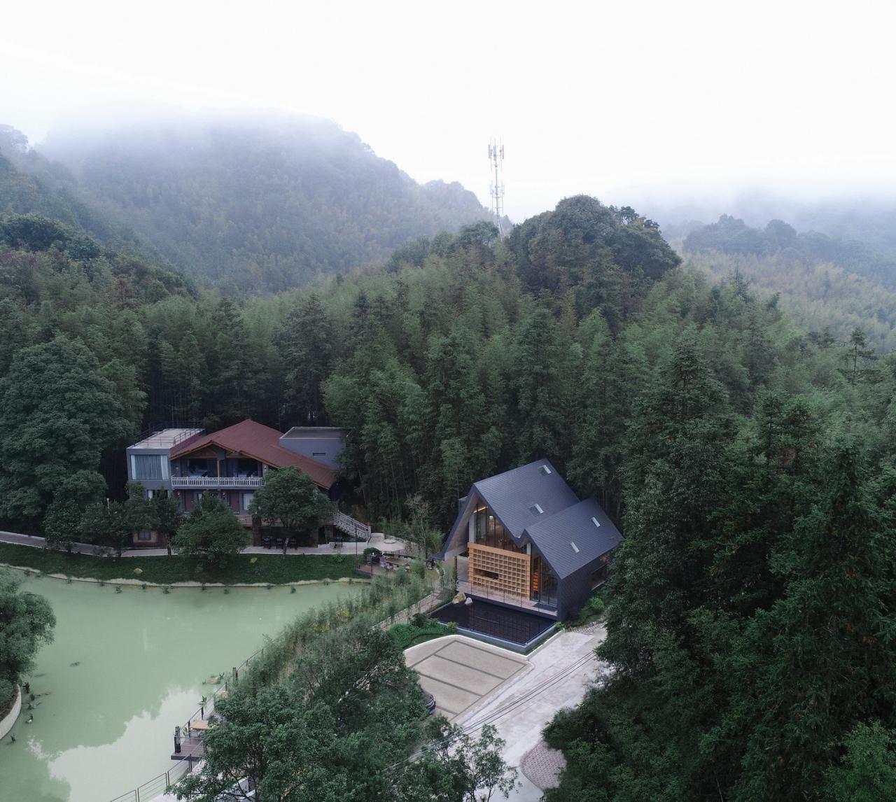 BIM建筑|南昆秘境高山书屋 / 城外建筑