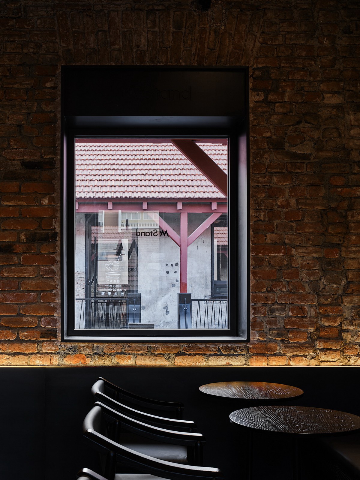 BIM建筑|「百年对谈」M stand-青岛银鱼巷旗舰店 / 平衡空间设计