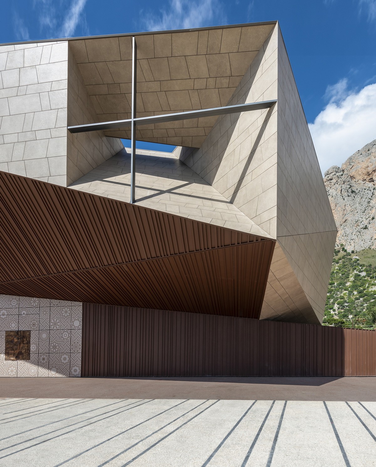 BIM建筑|Redemptoris Mater 教堂 / Studio Kuadra