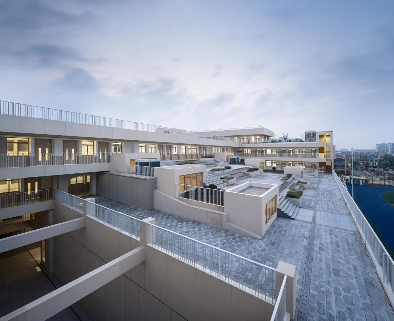 BIM建筑|江苏省南京市文齐路小学 / 荣朝晖工作室