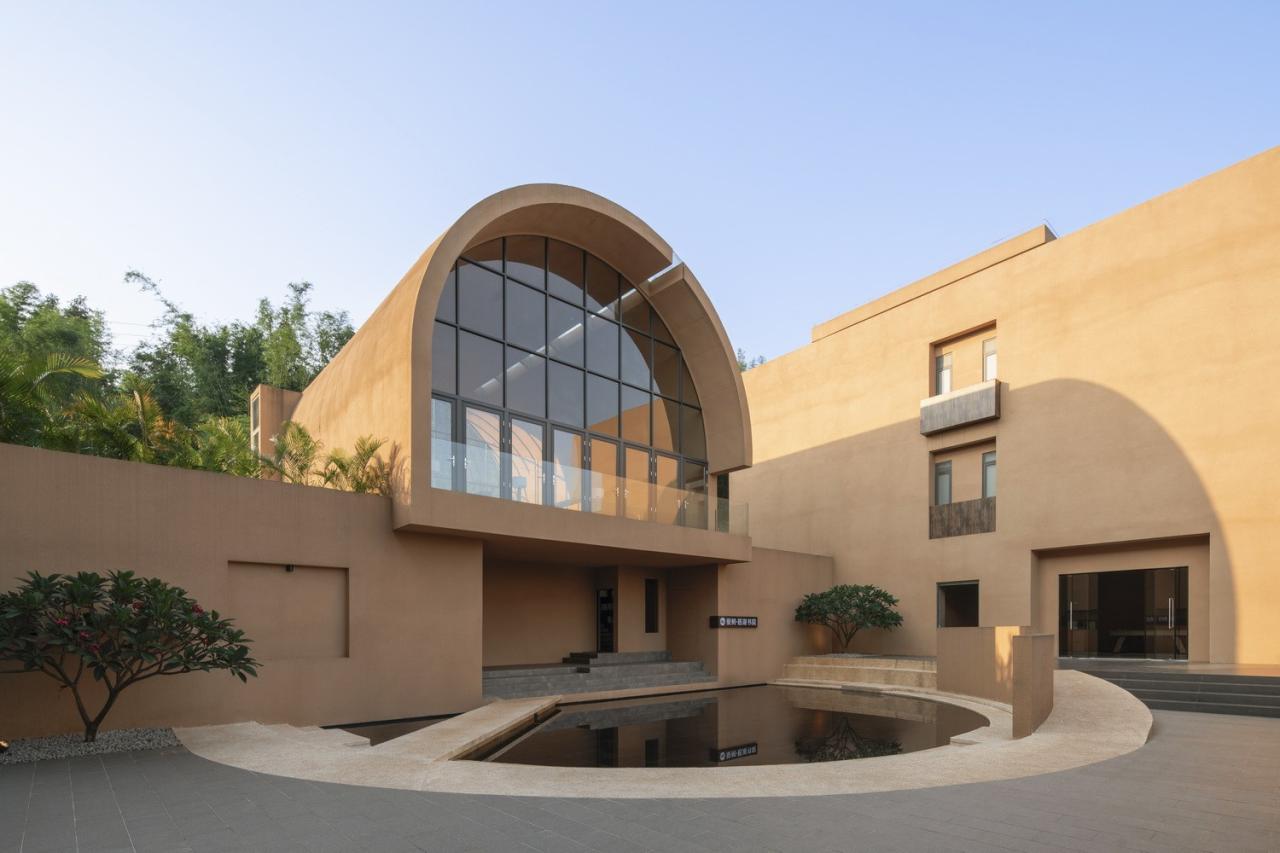 BIM建筑|回应古寺和山水的人文居所：清远慈湖书院 / 城外建筑