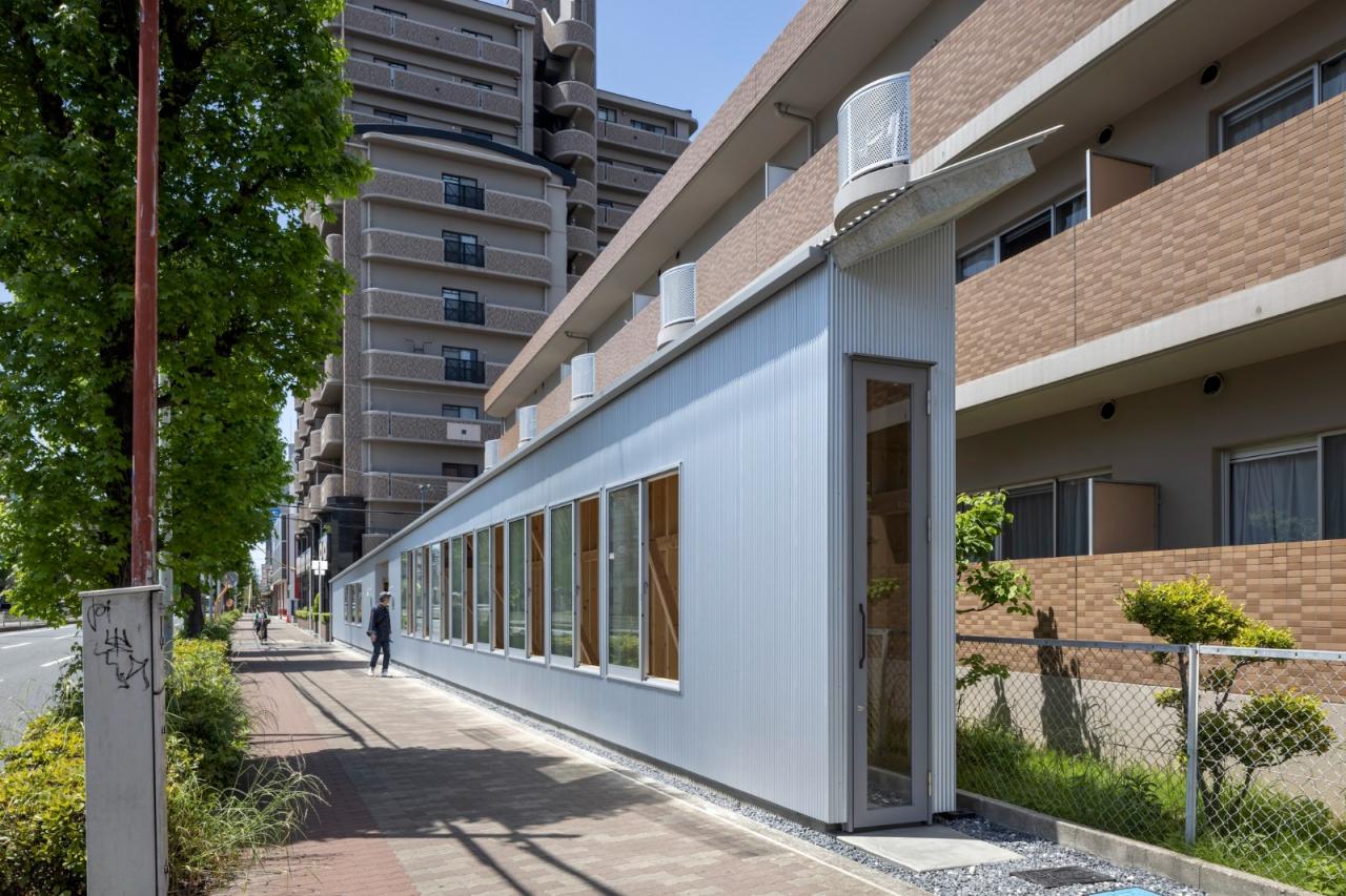 BIM建筑|4x59米三角地，YOKONAGAYA 美容院 / Office for Environment Architecture