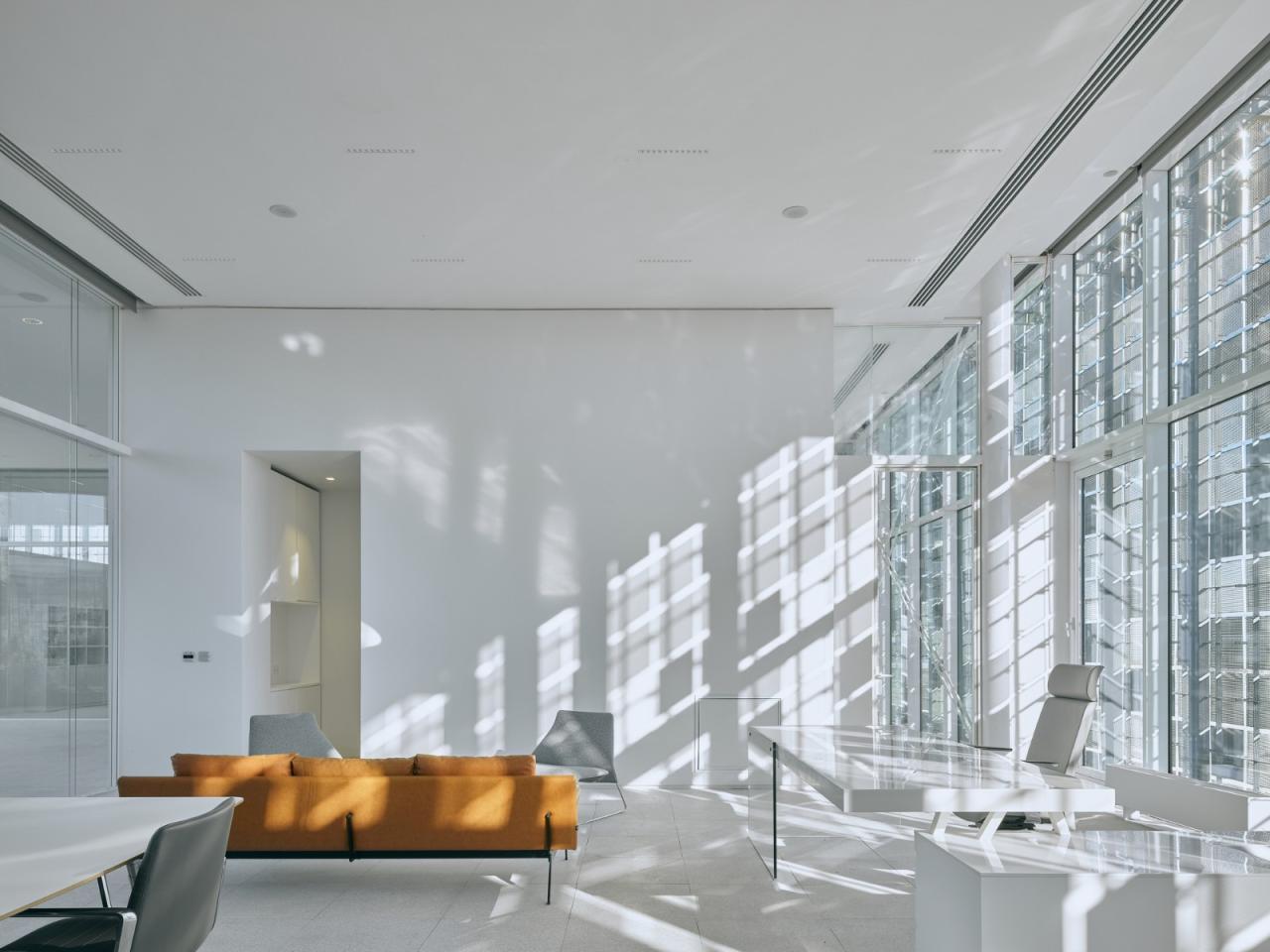 BIM建筑|沙漠中闪烁，欧洲最大太阳能发电厂 / Bilgin Architects