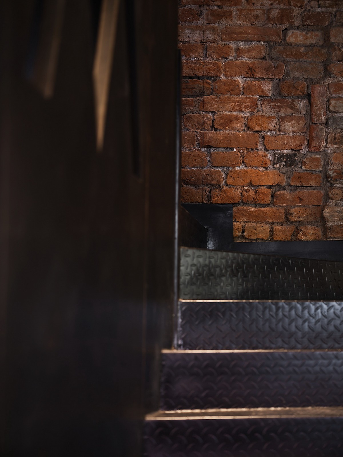 BIM建筑|「百年对谈」M stand-青岛银鱼巷旗舰店 / 平衡空间设计