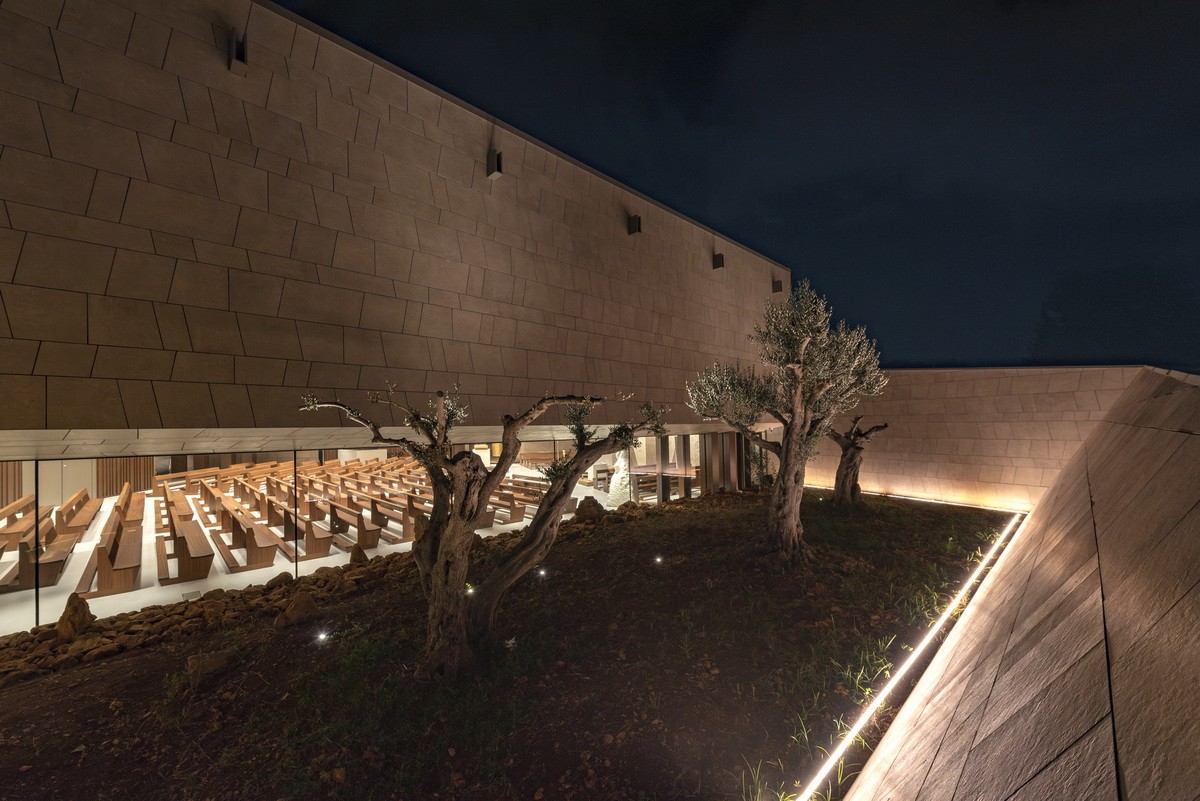 BIM建筑|Redemptoris Mater 教堂 / Studio Kuadra