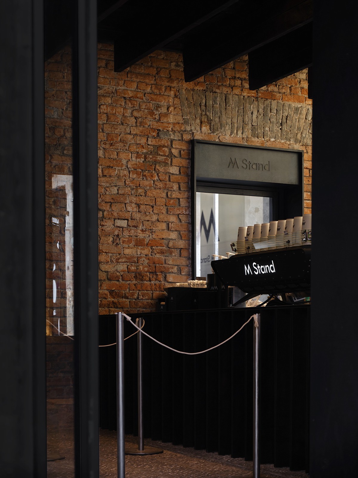 BIM建筑|「百年对谈」M stand-青岛银鱼巷旗舰店 / 平衡空间设计