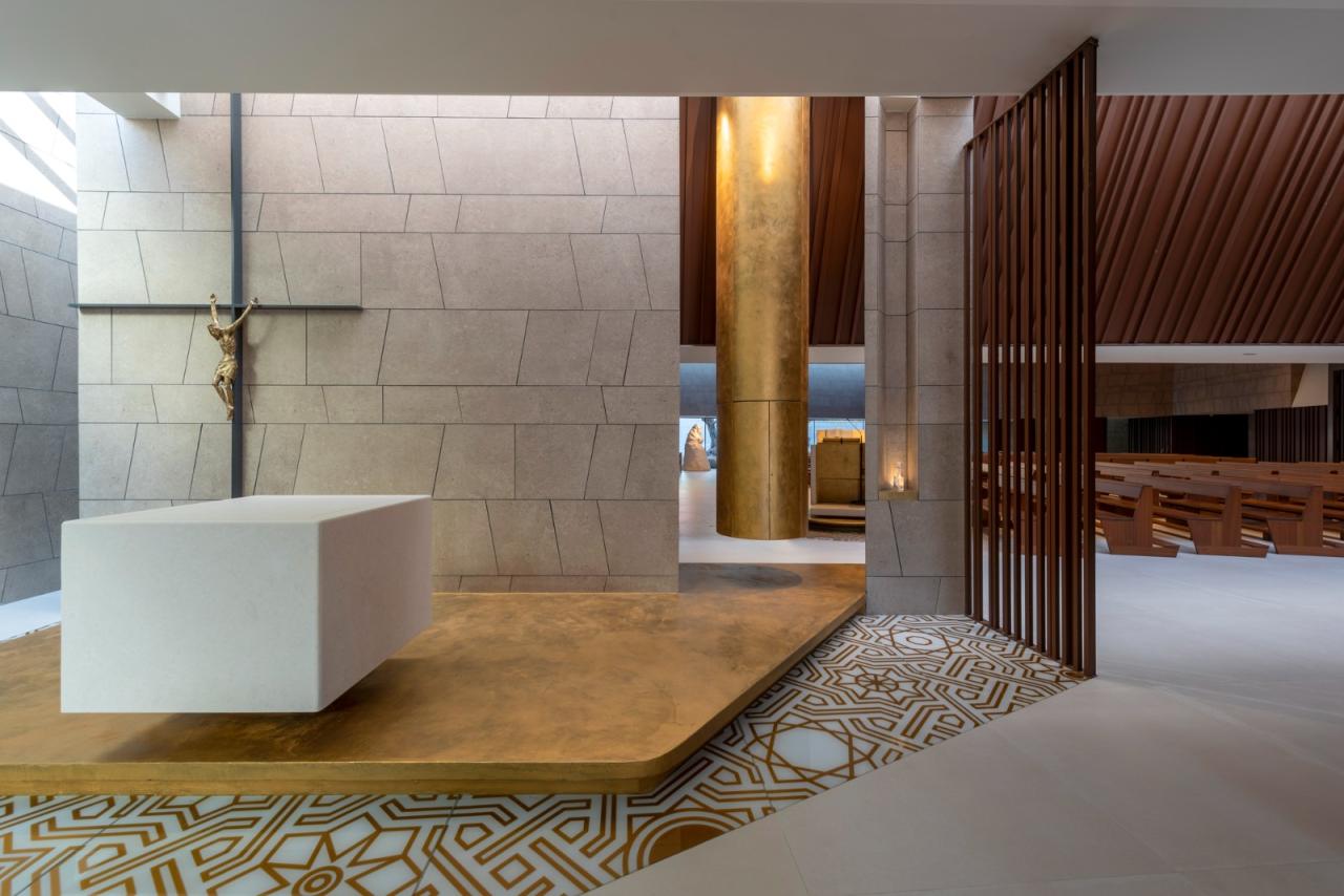 BIM建筑|Redemptoris Mater 教堂 / Studio Kuadra