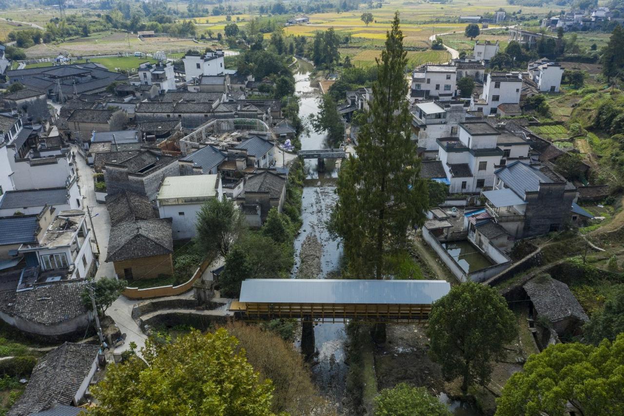 BIM建筑|丰梧季·水渠廊桥 / IARA