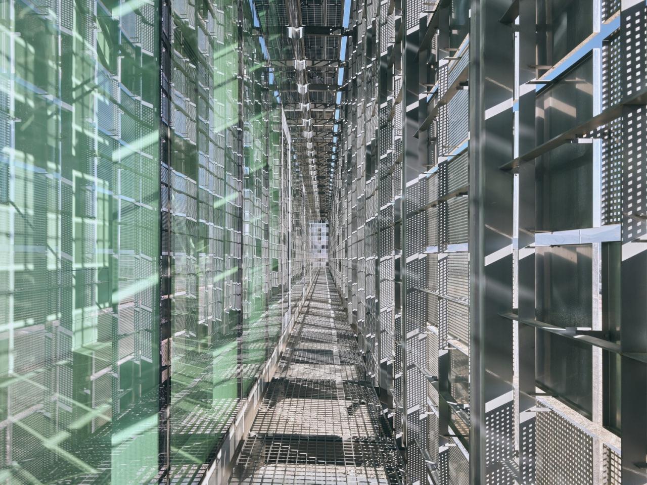 BIM建筑|沙漠中闪烁，欧洲最大太阳能发电厂 / Bilgin Architects