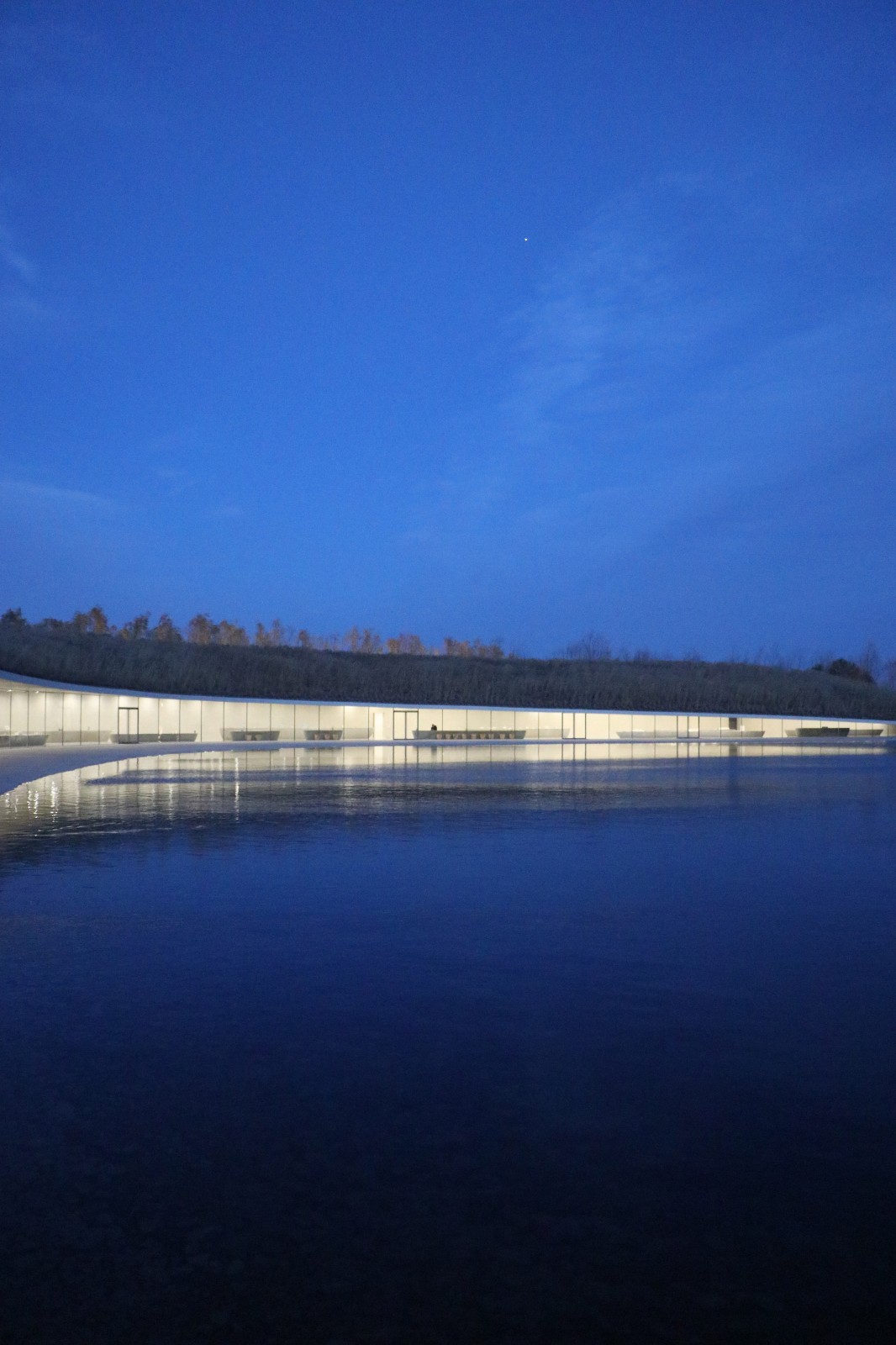 BIM建筑|在水艺术博物馆 / 石上纯也建筑事务所