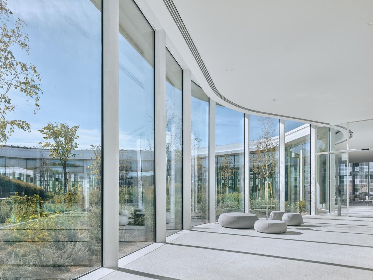 BIM建筑|沙漠中闪烁，欧洲最大太阳能发电厂 / Bilgin Architects