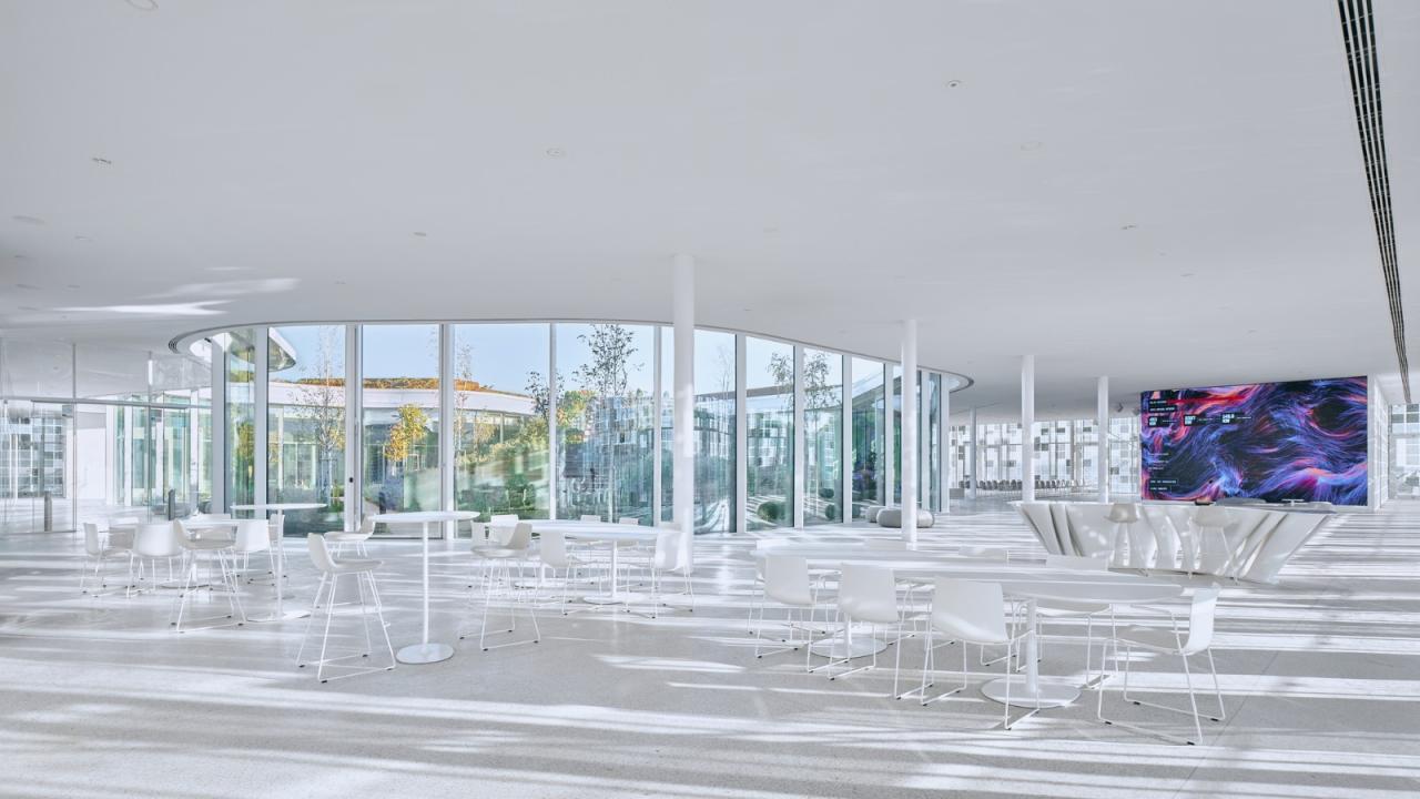 BIM建筑|沙漠中闪烁，欧洲最大太阳能发电厂 / Bilgin Architects