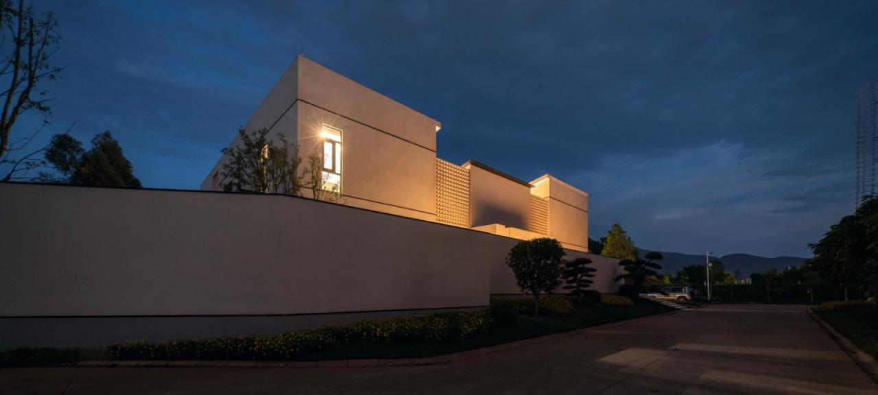 BIM建筑|方院——工业园区里的“四合院”，云南红河州 / 素造建筑