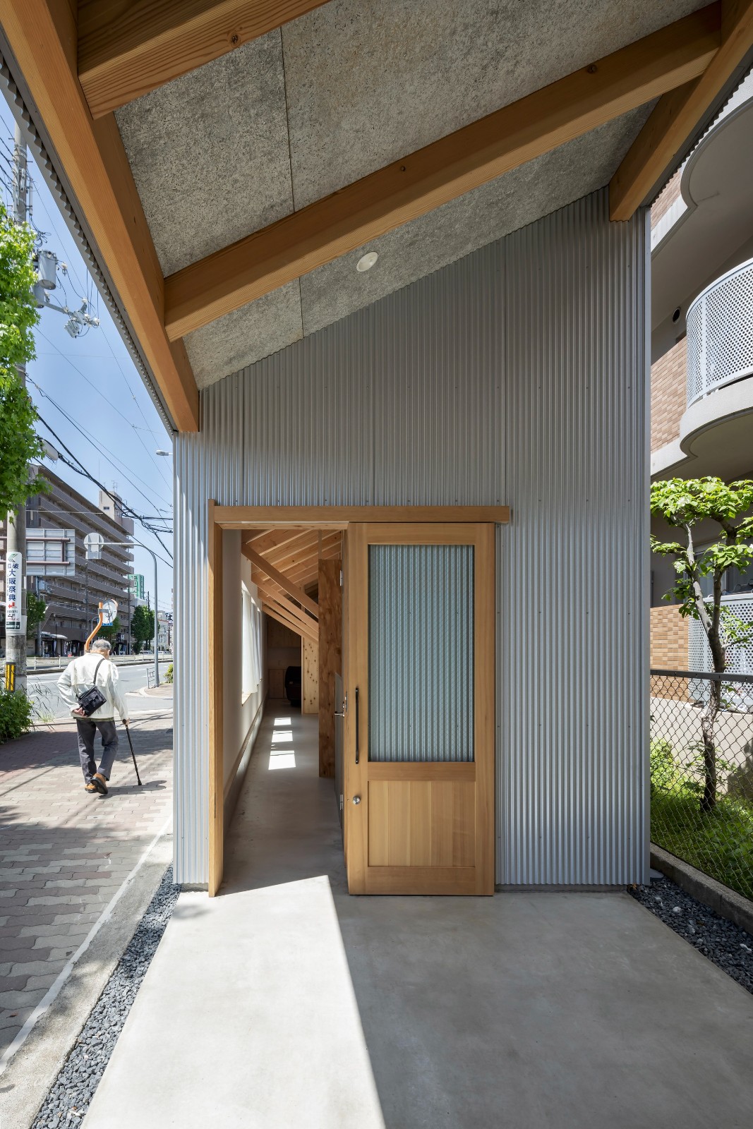 BIM建筑|4x59米三角地，YOKONAGAYA 美容院 / Office for Environment Architecture