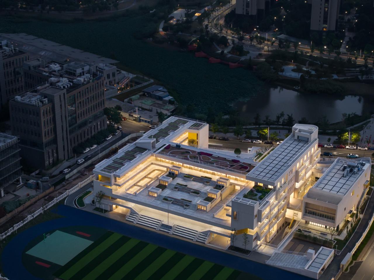 BIM建筑|江苏省南京市文齐路小学 / 荣朝晖工作室