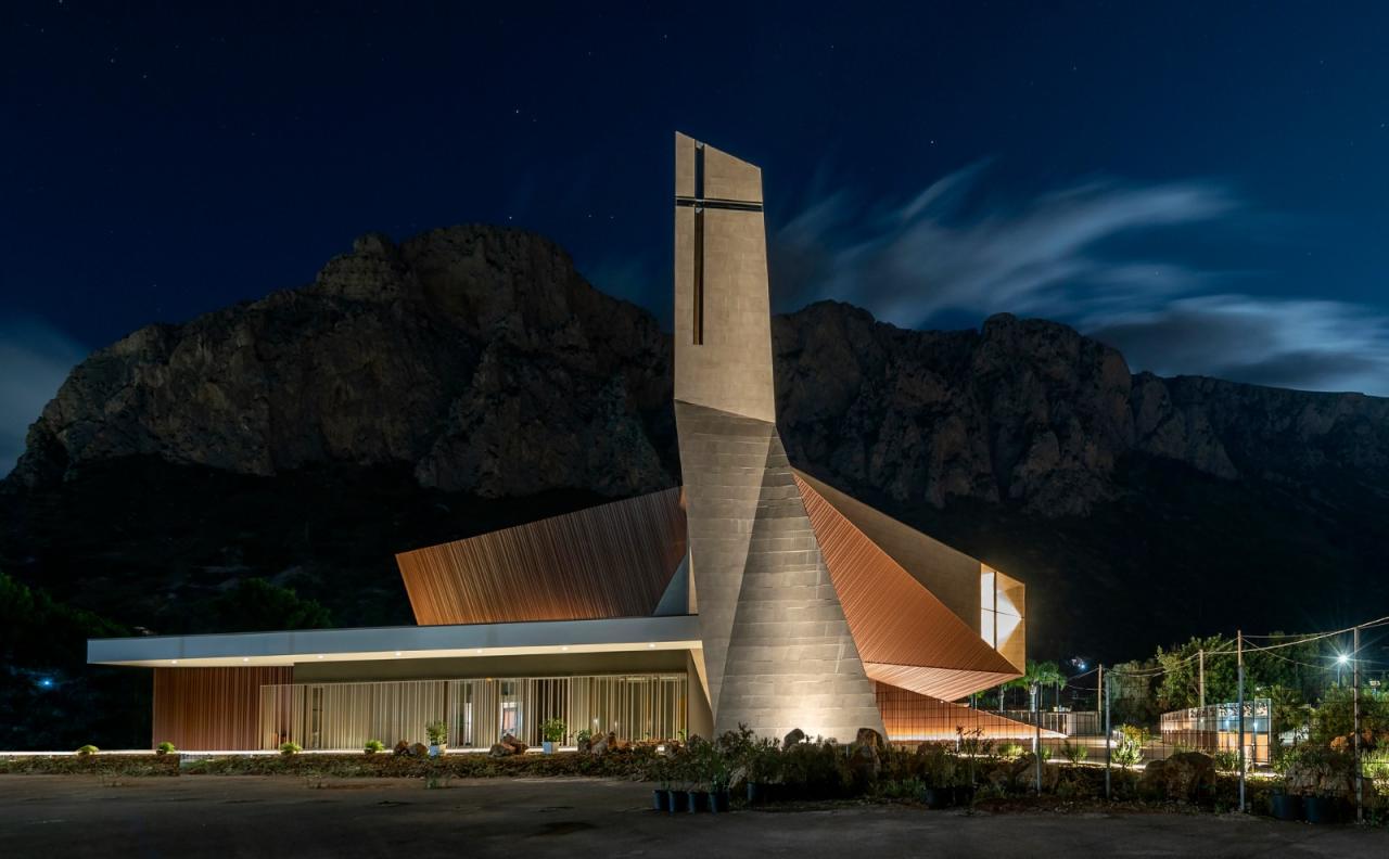 BIM建筑|Redemptoris Mater 教堂 / Studio Kuadra