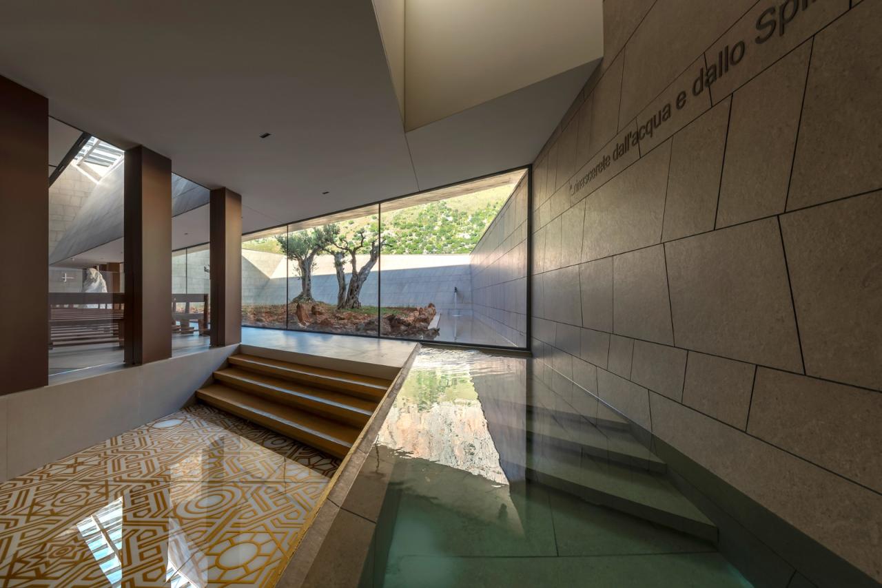 BIM建筑|Redemptoris Mater 教堂 / Studio Kuadra