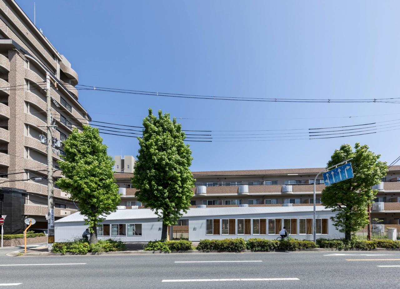 BIM建筑|4x59米三角地，YOKONAGAYA 美容院 / Office for Environment Architecture