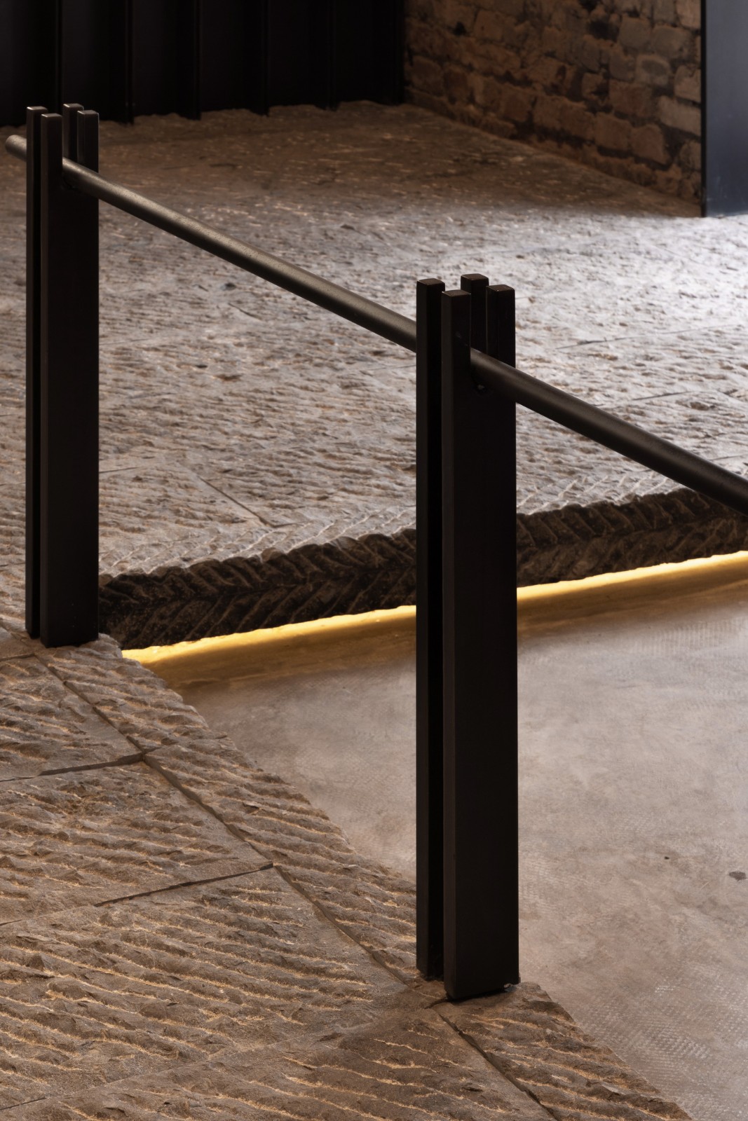 BIM建筑|「百年对谈」M stand-青岛银鱼巷旗舰店 / 平衡空间设计