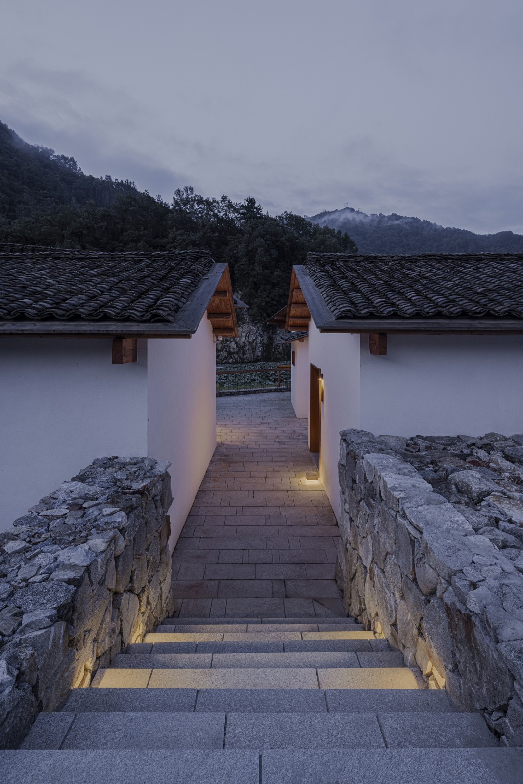 BIM建筑|鹿柴山集 精品民宿 / 小大建筑