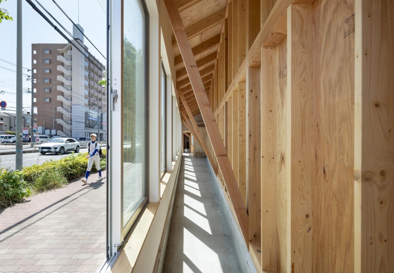 BIM建筑|4x59米三角地，YOKONAGAYA 美容院 / Office for Environment Architecture