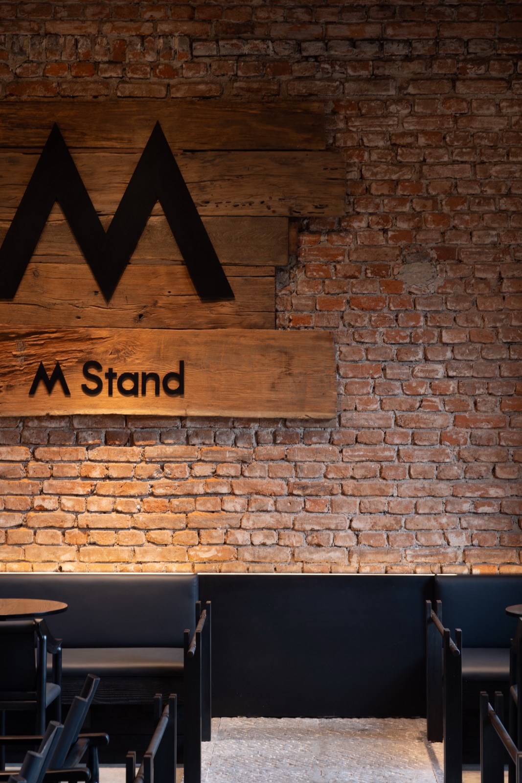 BIM建筑|「百年对谈」M stand-青岛银鱼巷旗舰店 / 平衡空间设计