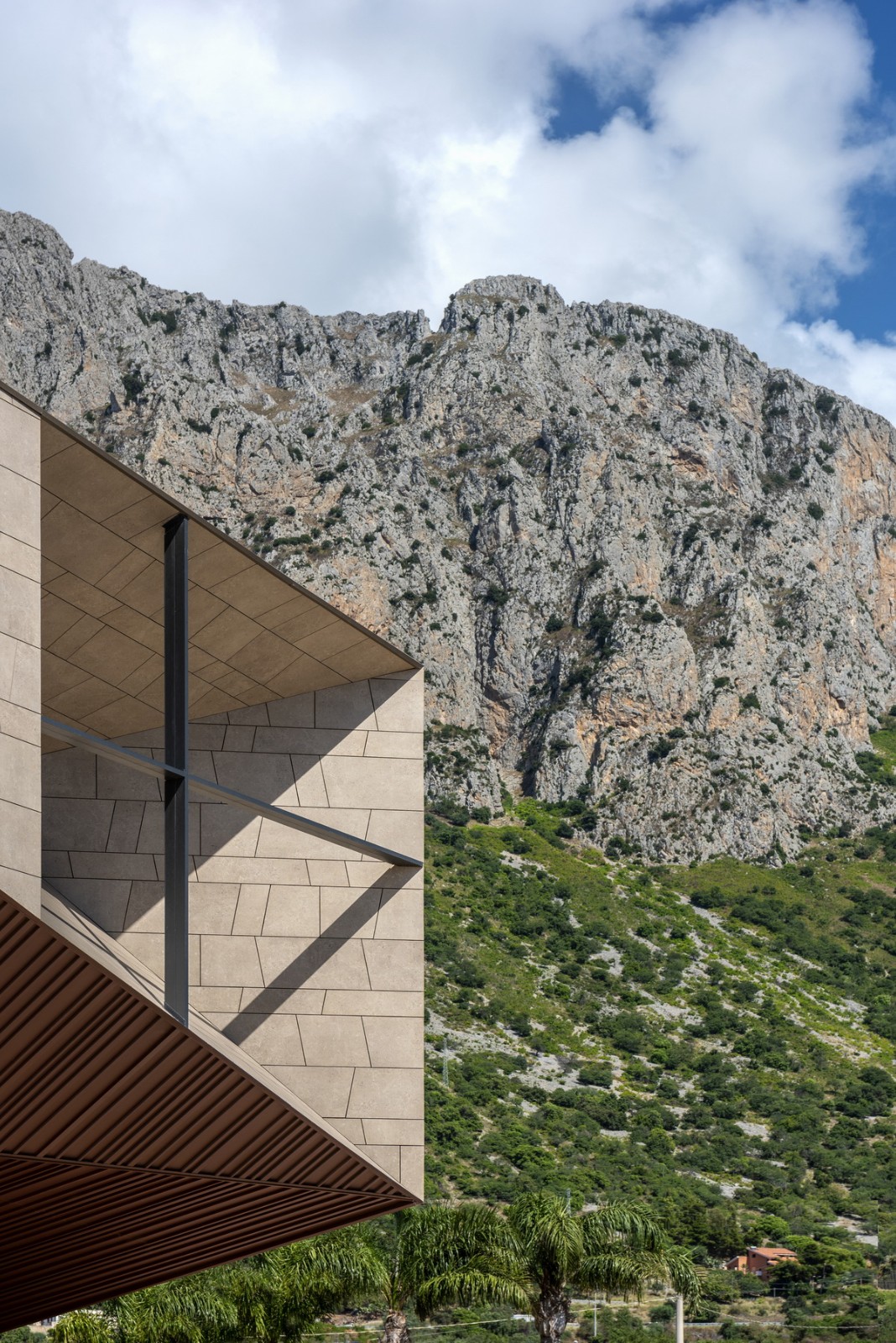 BIM建筑|Redemptoris Mater 教堂 / Studio Kuadra