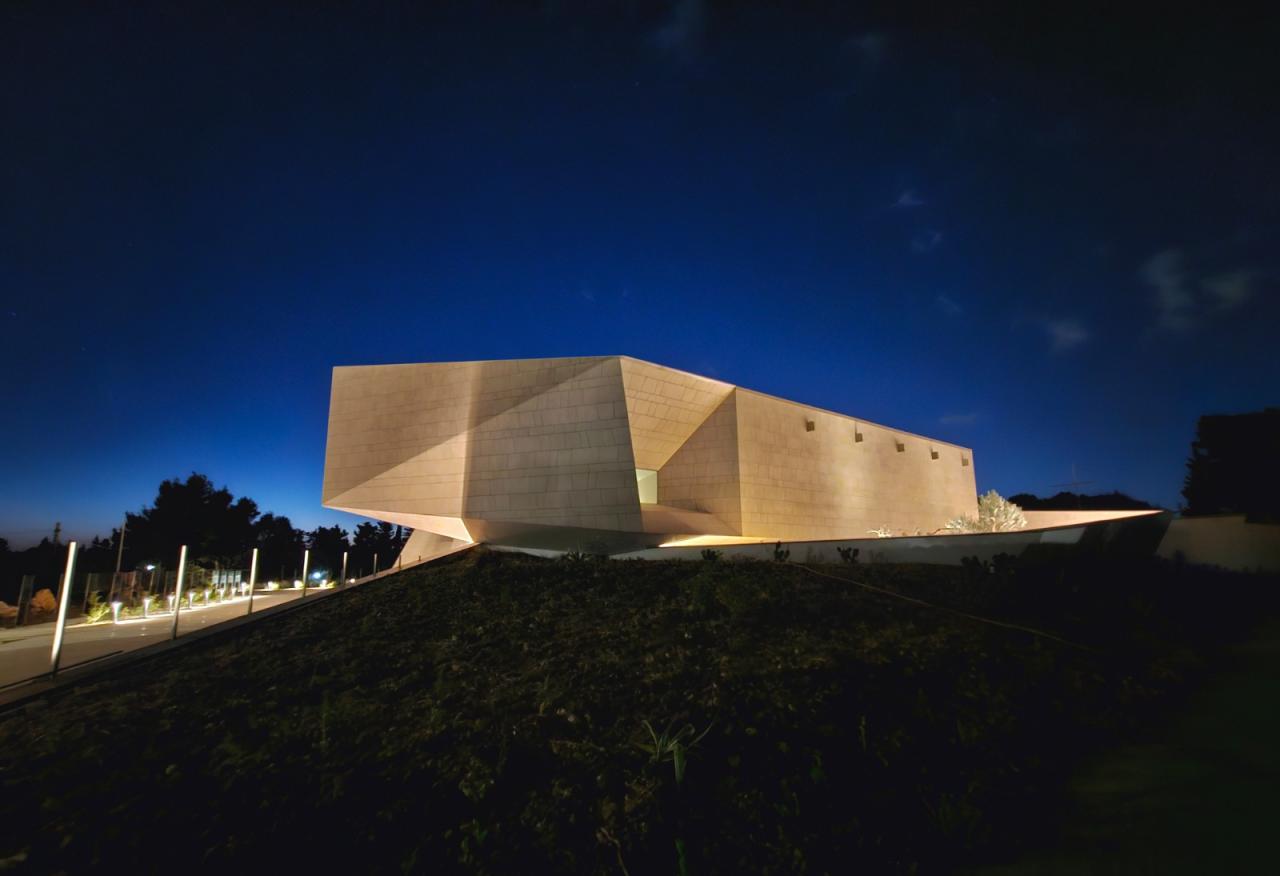 BIM建筑|Redemptoris Mater 教堂 / Studio Kuadra