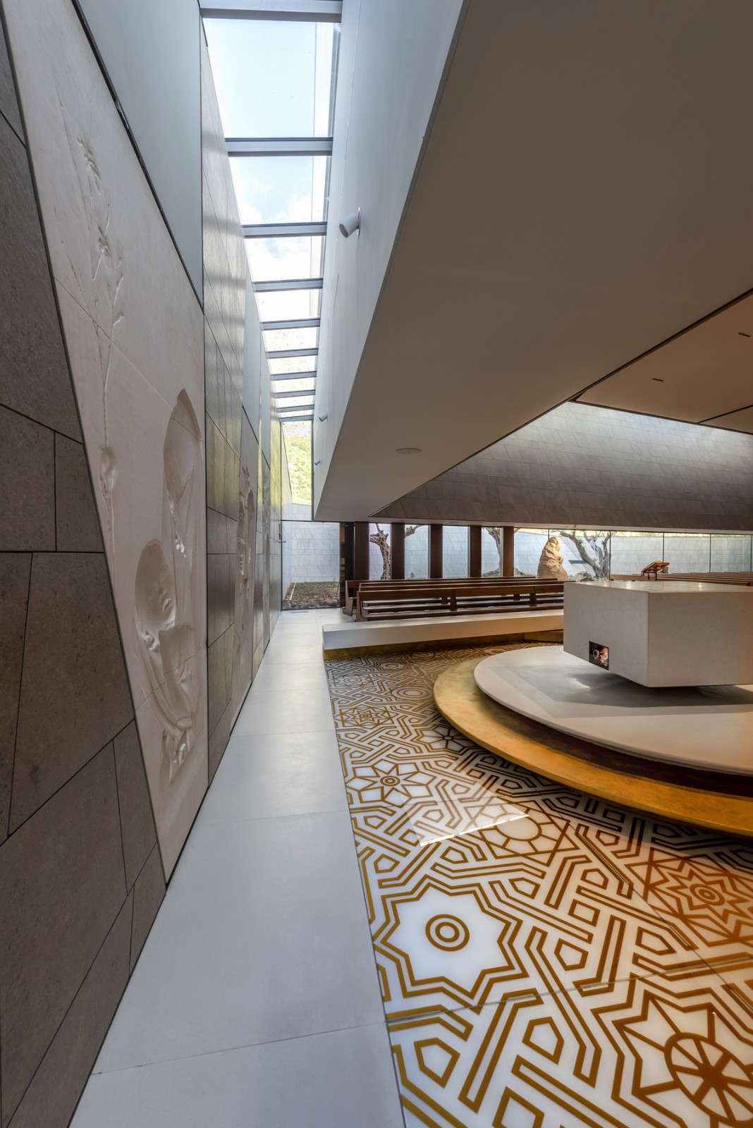 BIM建筑|Redemptoris Mater 教堂 / Studio Kuadra