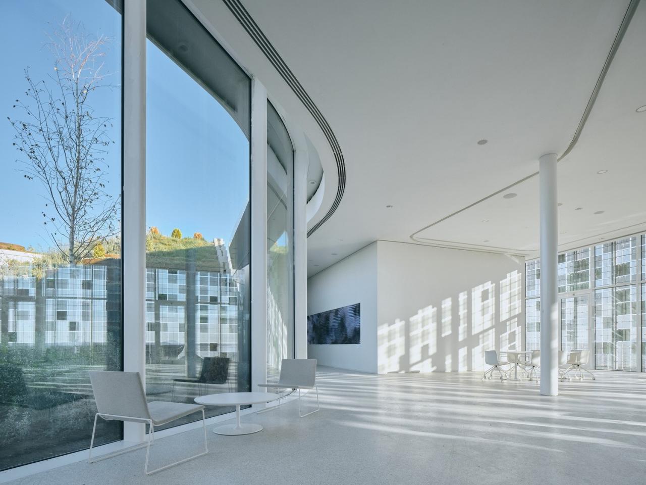 BIM建筑|沙漠中闪烁，欧洲最大太阳能发电厂 / Bilgin Architects