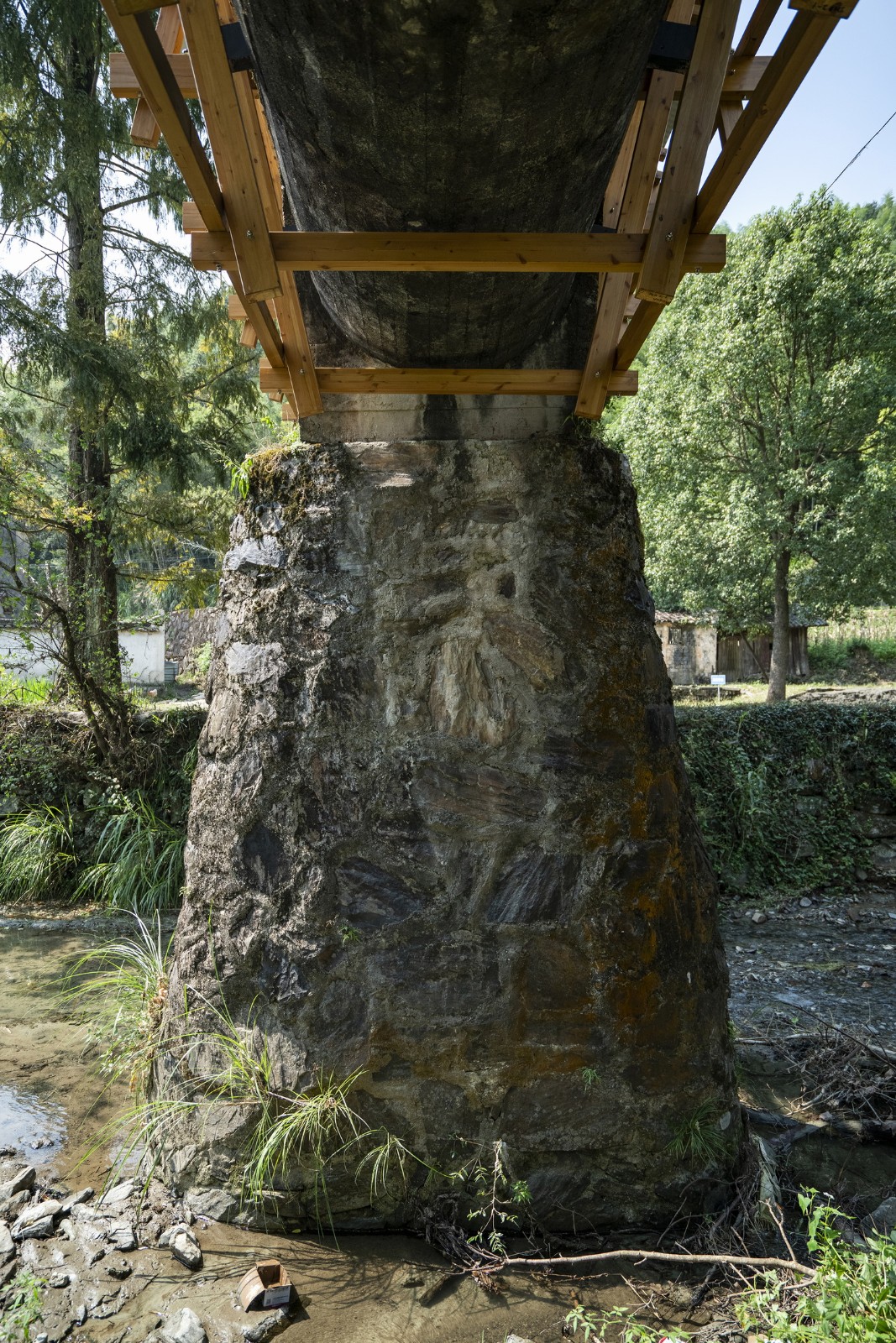 BIM建筑|丰梧季·水渠廊桥 / IARA