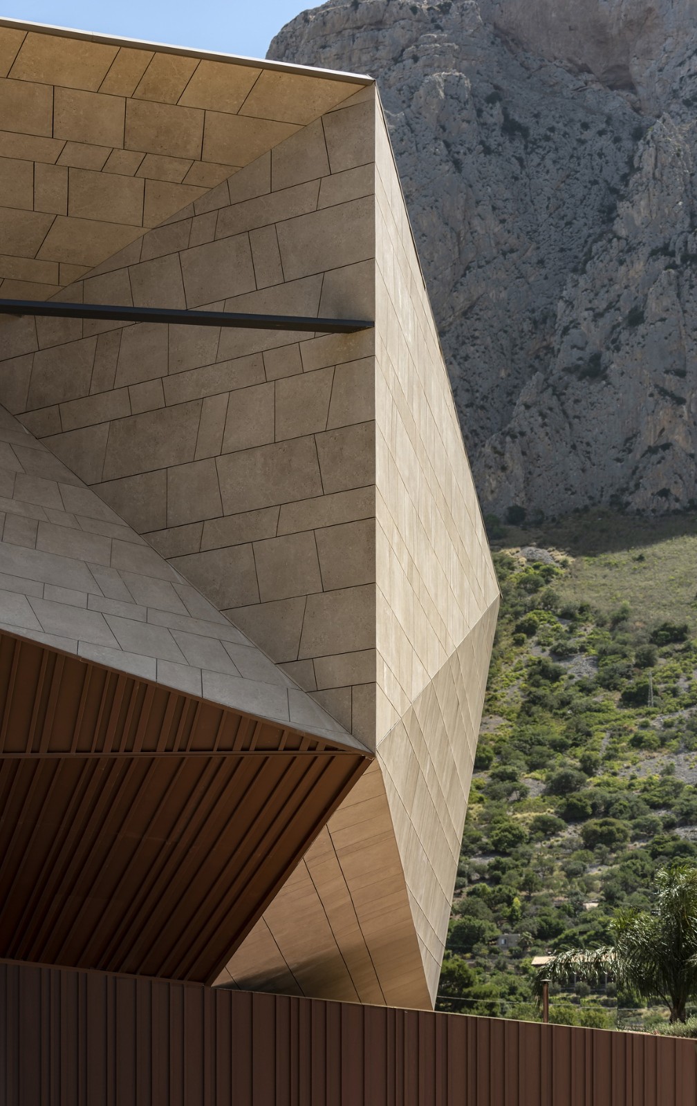 BIM建筑|Redemptoris Mater 教堂 / Studio Kuadra