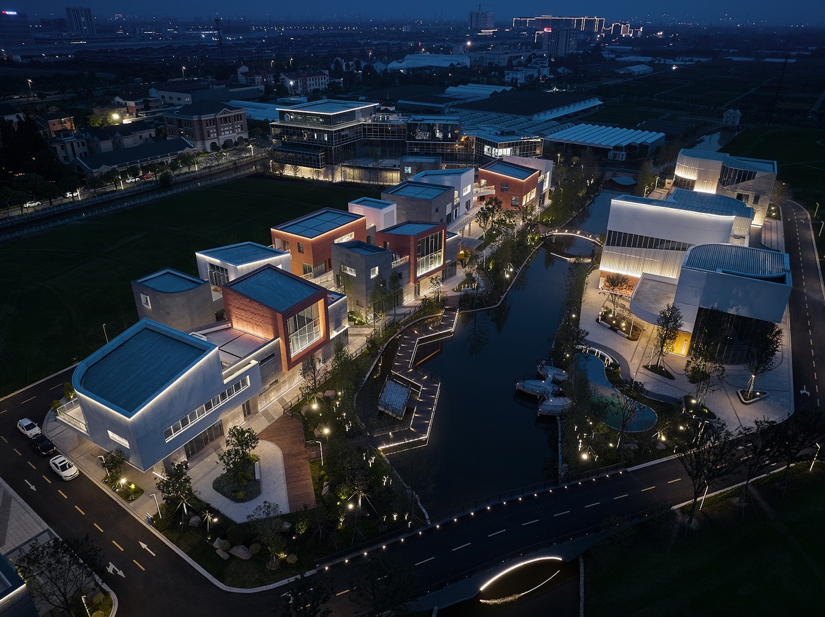 BIM建筑|海宁长安国际花卉产业园 / 森上建筑+朴筑建筑