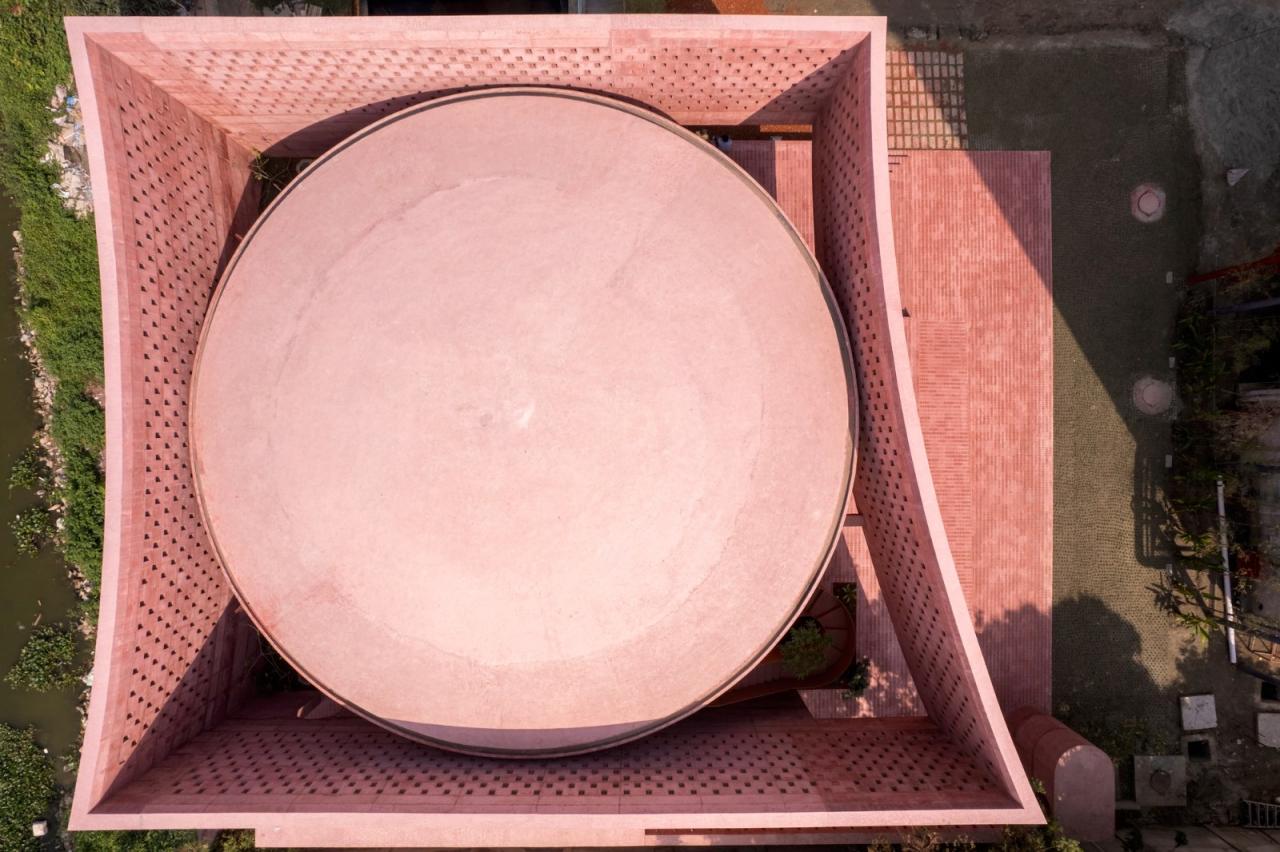 BIM建筑|泽本内萨清真寺 / Studio Morphogenesis