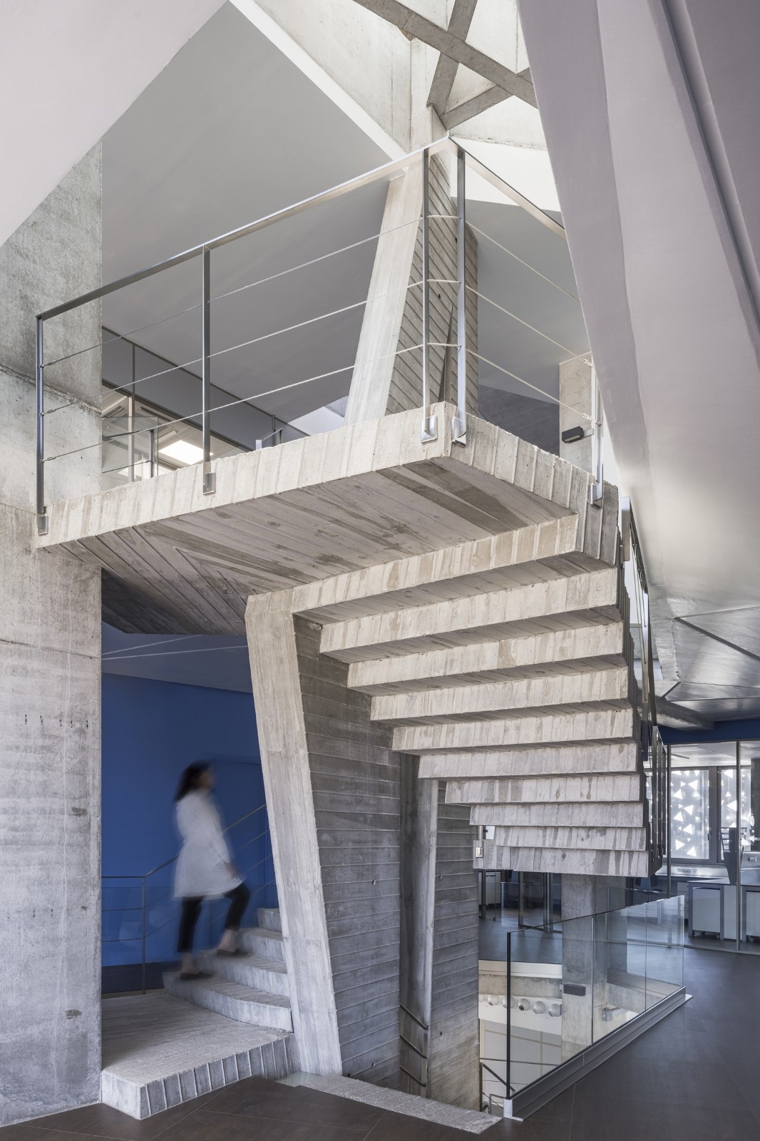 BIM建筑|微生物化学实验室 / PENELAS ARCHITECTS