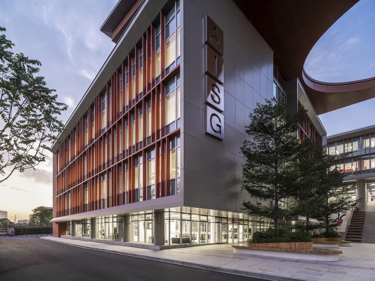 BIM建筑|广州美国人外籍人员子女学校科学城校区 / Perkins&Will