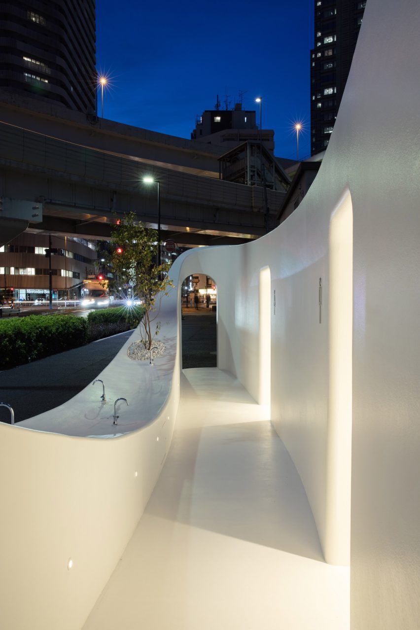 BIM建筑|藤本壮介的东京厕所包含细长的公共水槽