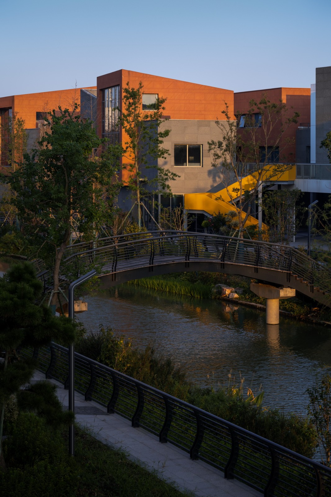 BIM建筑|海宁长安国际花卉产业园 / 森上建筑+朴筑建筑