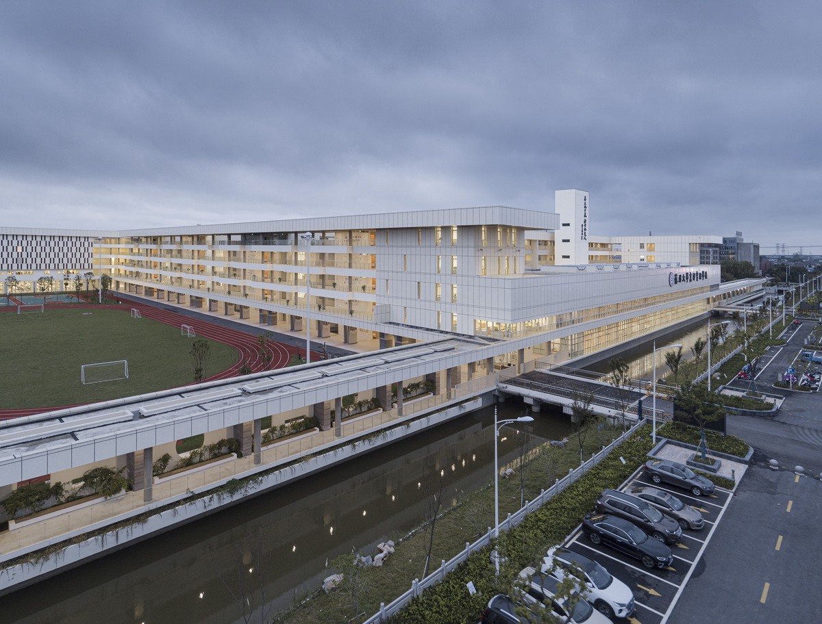 BIM建筑|苏州大学高邮实验学校 / 九城都市建筑