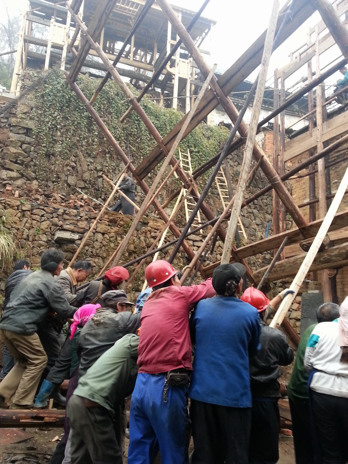 BIM建筑|村庄文化：一砖一瓦，寻回乡愁，婺源篁岭营造记 / 婺源县村庄文化传媒有限公司