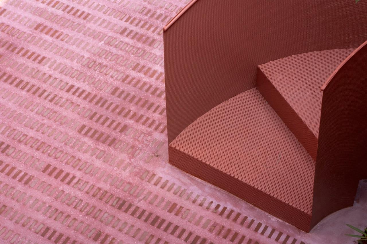 BIM建筑|泽本内萨清真寺 / Studio Morphogenesis