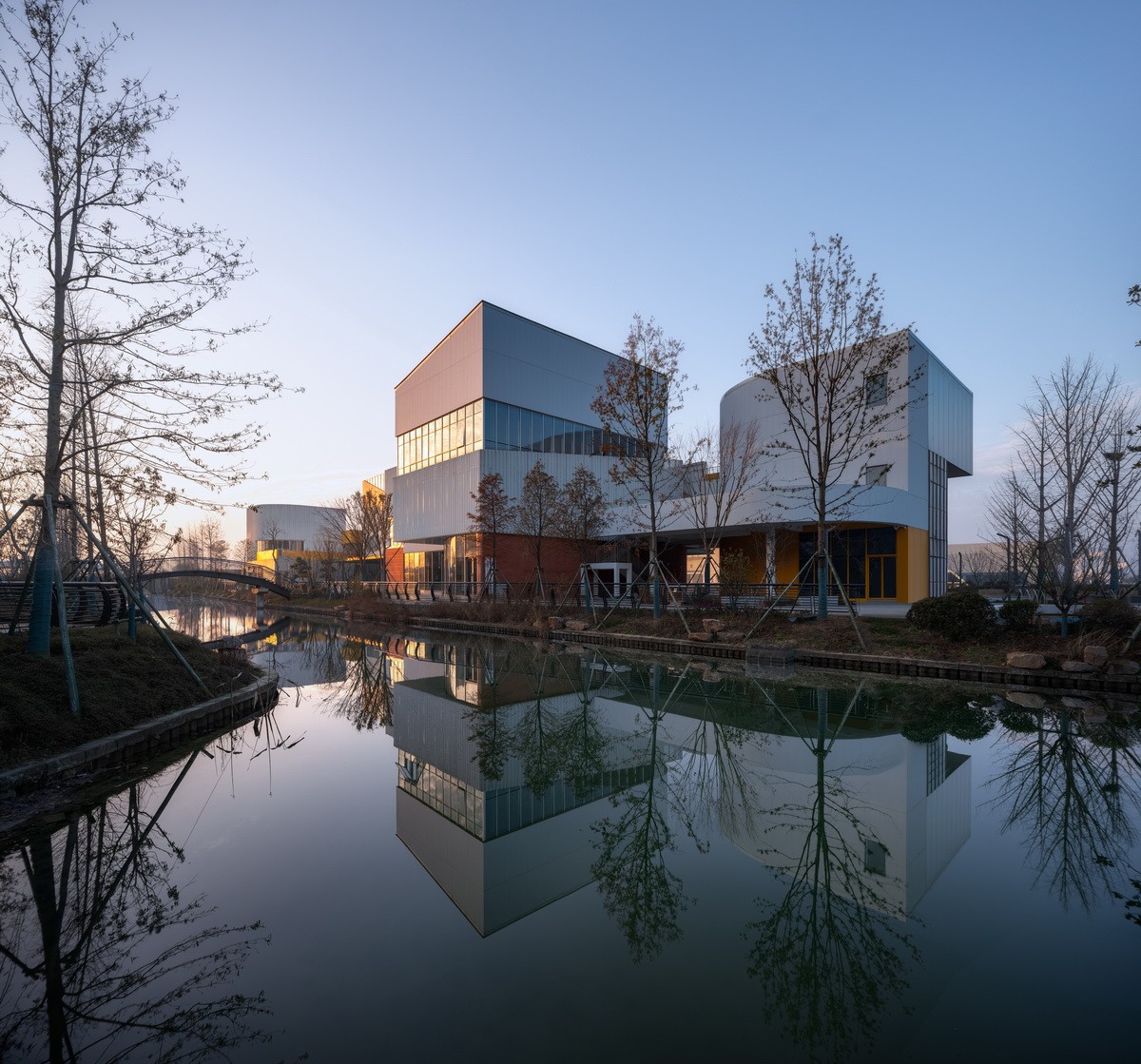 BIM建筑|海宁长安国际花卉产业园 / 森上建筑+朴筑建筑