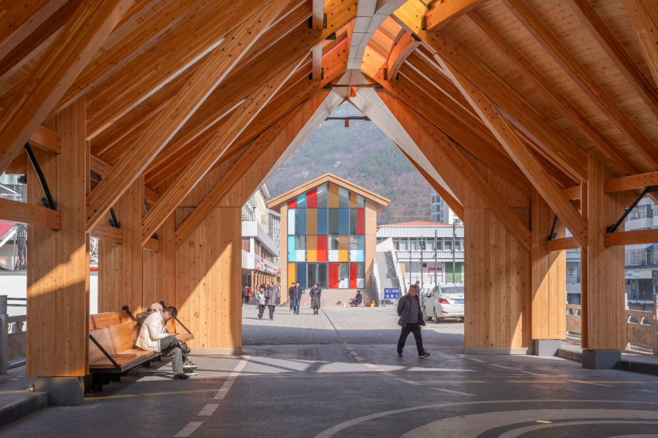 BIM建筑|康县新人字桥及周边商业街更新设计 / 三文建筑 何崴工作室