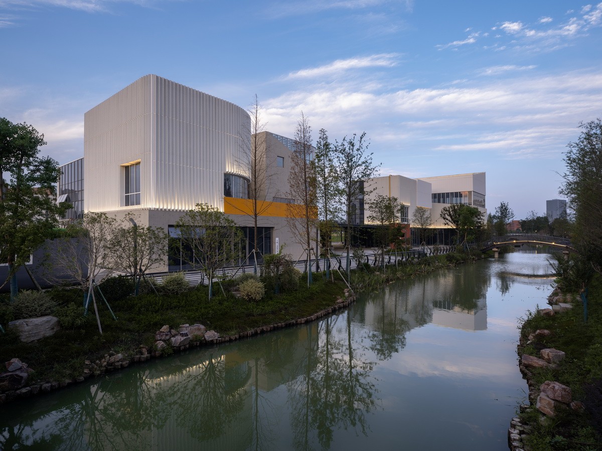 BIM建筑|海宁长安国际花卉产业园 / 森上建筑+朴筑建筑