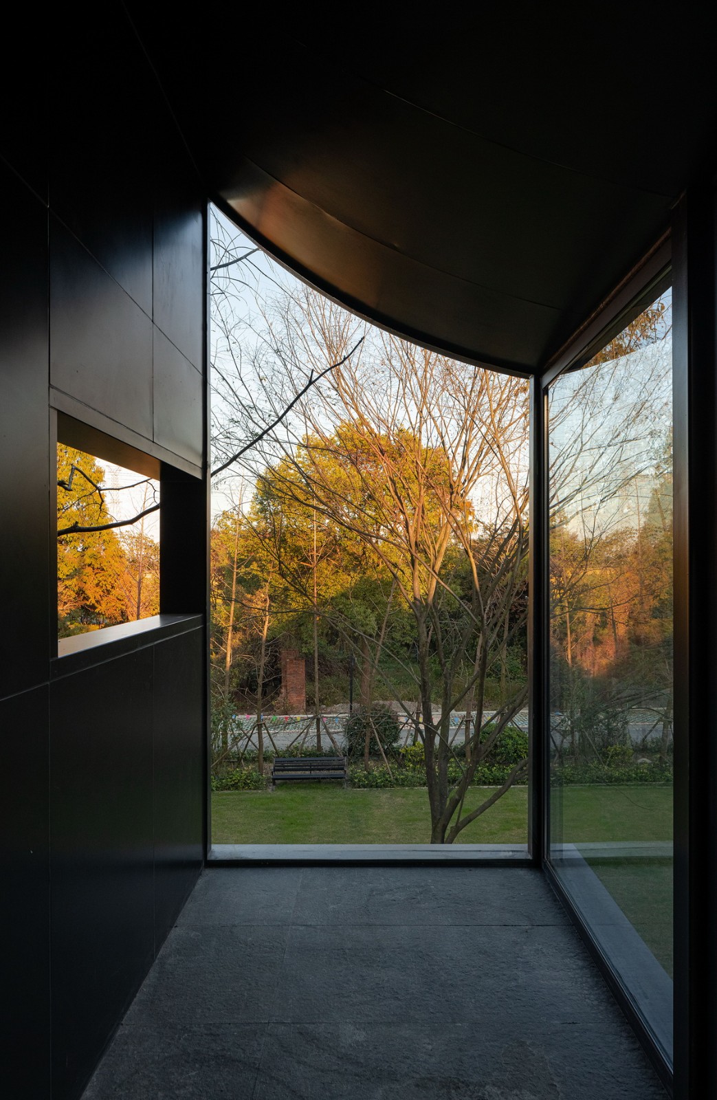 BIM建筑|桐乡濮院红旗漾杉林部落共享餐厅 / 上海严旸建筑设计工作室