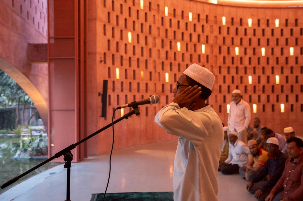 BIM建筑|泽本内萨清真寺 / Studio Morphogenesis