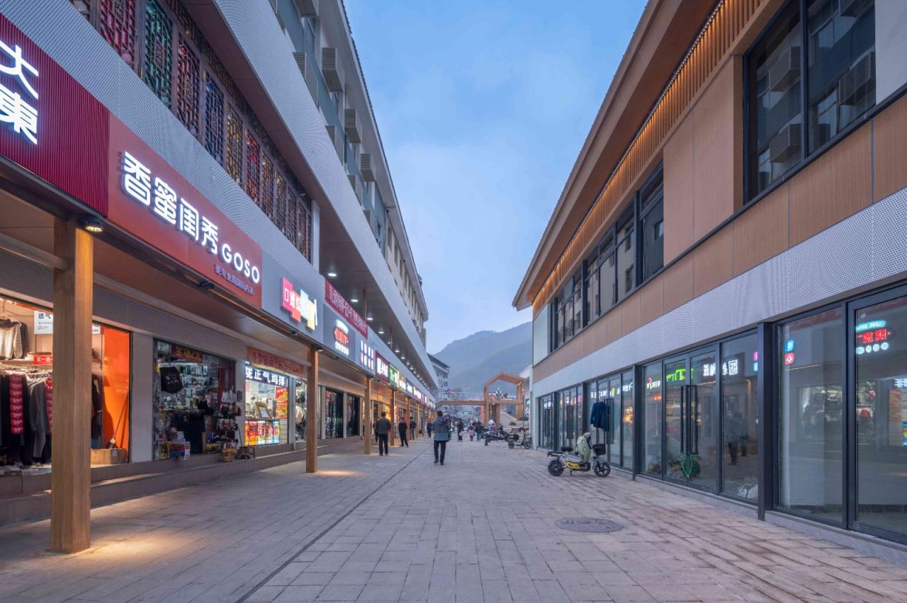 BIM建筑|康县新人字桥及周边商业街更新设计 / 三文建筑 何崴工作室