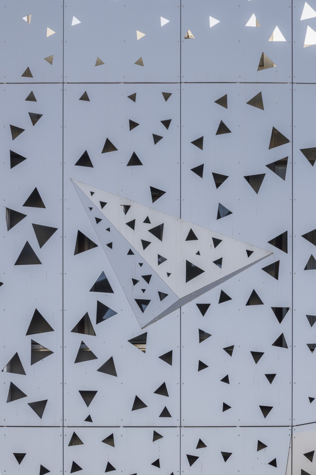 BIM建筑|微生物化学实验室 / PENELAS ARCHITECTS