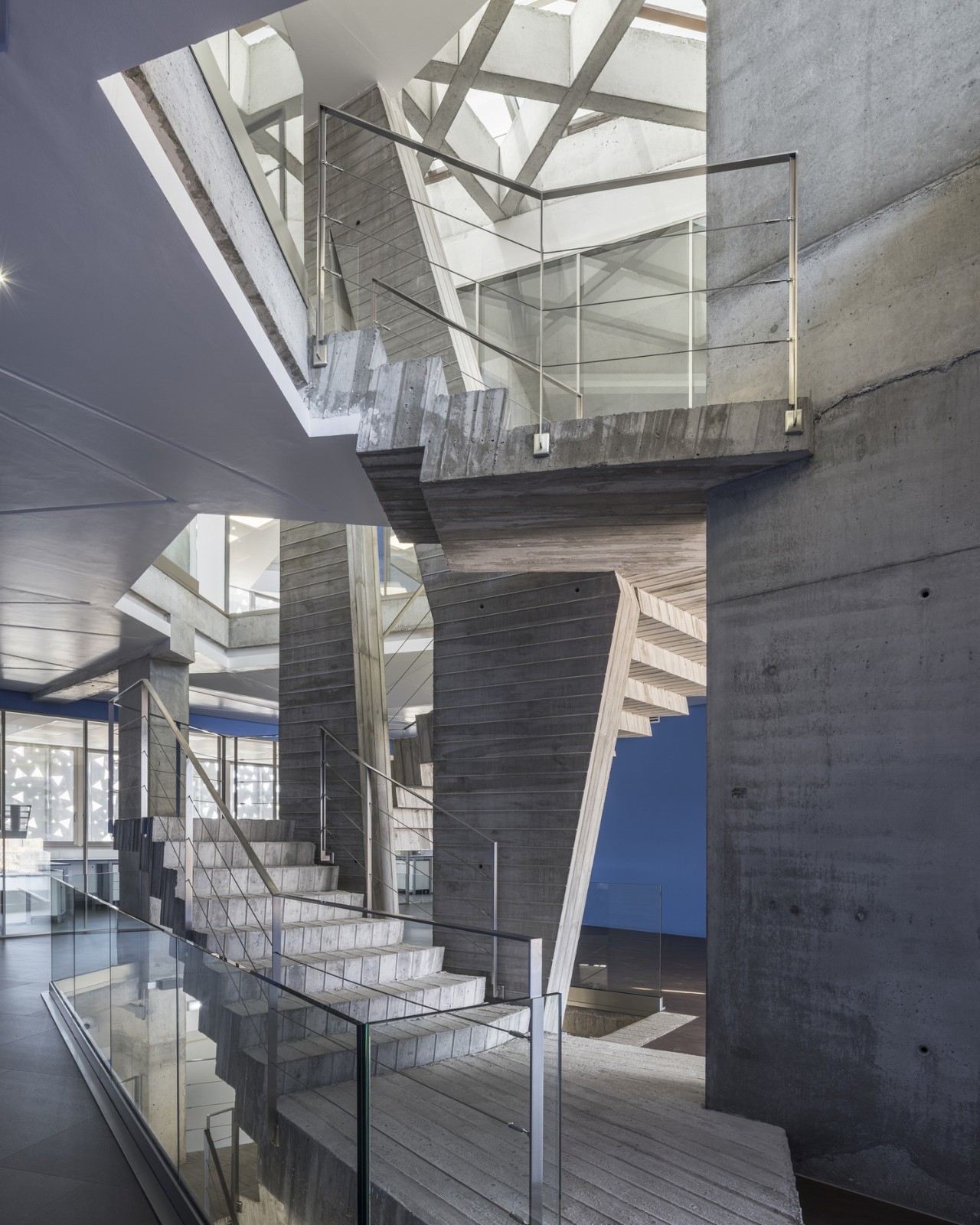 BIM建筑|微生物化学实验室 / PENELAS ARCHITECTS